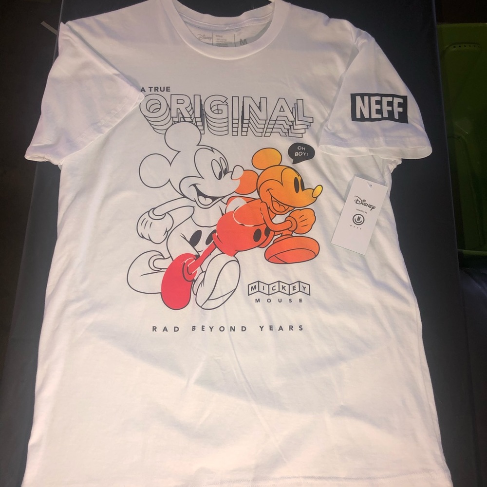 Disney neff mickey graphic tee